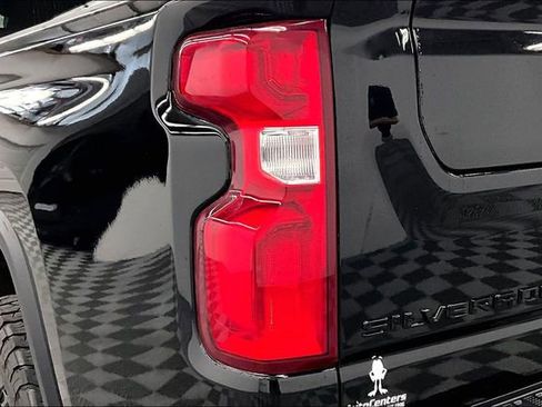 Used 2024 Chevrolet Silverado 2500 High Country w/ High Country Premium Package AWD/4WD image 36