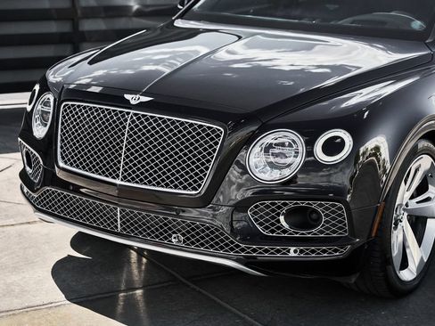 Used 2017 Bentley Bentayga AWD/4WD image 6