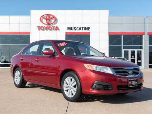 Used 2010 Kia Optima LX image 1