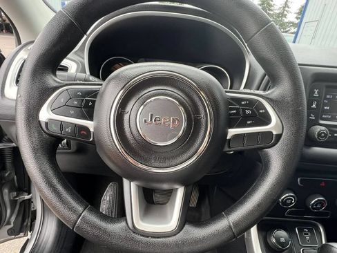 Used 2018 Jeep Compass Sport AWD/4WD image 28