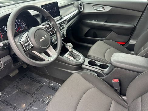 Used 2023 Kia Forte LXS w/ LXS Technology Package image 11