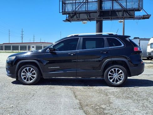 Used 2019 Jeep Cherokee Latitude Plus image 16