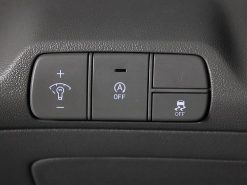 Certified 2024 Hyundai Elantra SE FWD image 24