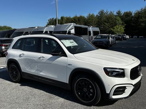 New 2025 Mercedes-Benz GLB 35 AMG 4MATIC image 2