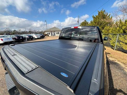 Used 2019 Ford F150 Lariat image 41