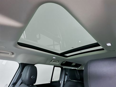 Used 2021 Land Rover Defender 110 S image 23