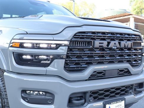 New 2026 RAM 2500 Limited AWD/4WD image 9