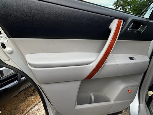 Used 2008 Toyota Highlander Limited FWD image 14