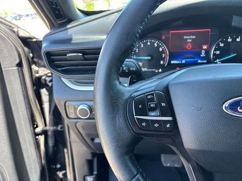 Used 2020 Ford Explorer XLT AWD/4WD image 16