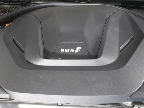 Used 2023 BMW i4 eDrive40 RWD image 19