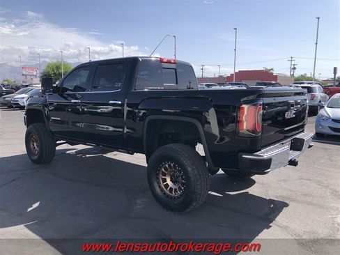 Used 2018 GMC Sierra 1500 SLT AWD/4WD image 7