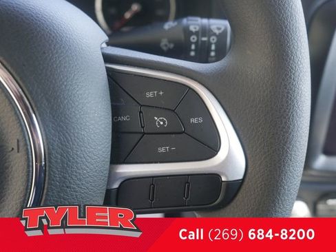 Certified 2023 Jeep Renegade Latitude AWD/4WD image 26