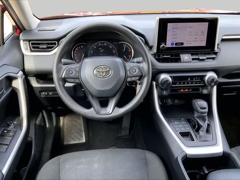 Used 2024 Toyota RAV4 LE AWD/4WD image 12
