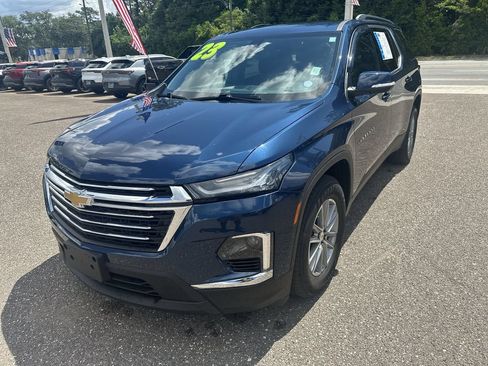 Used 2023 Chevrolet Traverse LT AWD/4WD image 12