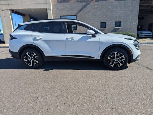 Certified 2025 Kia Sportage EX w/ Premium Package image 2