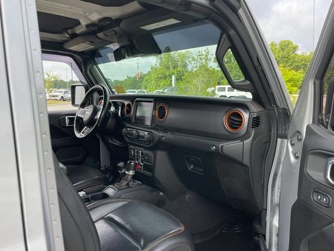 Used 2021 Jeep Gladiator Mojave AWD/4WD image 38
