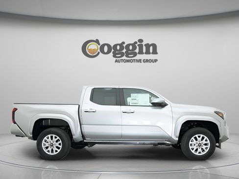 New 2026 Toyota Tacoma SR5 AWD/4WD image 23