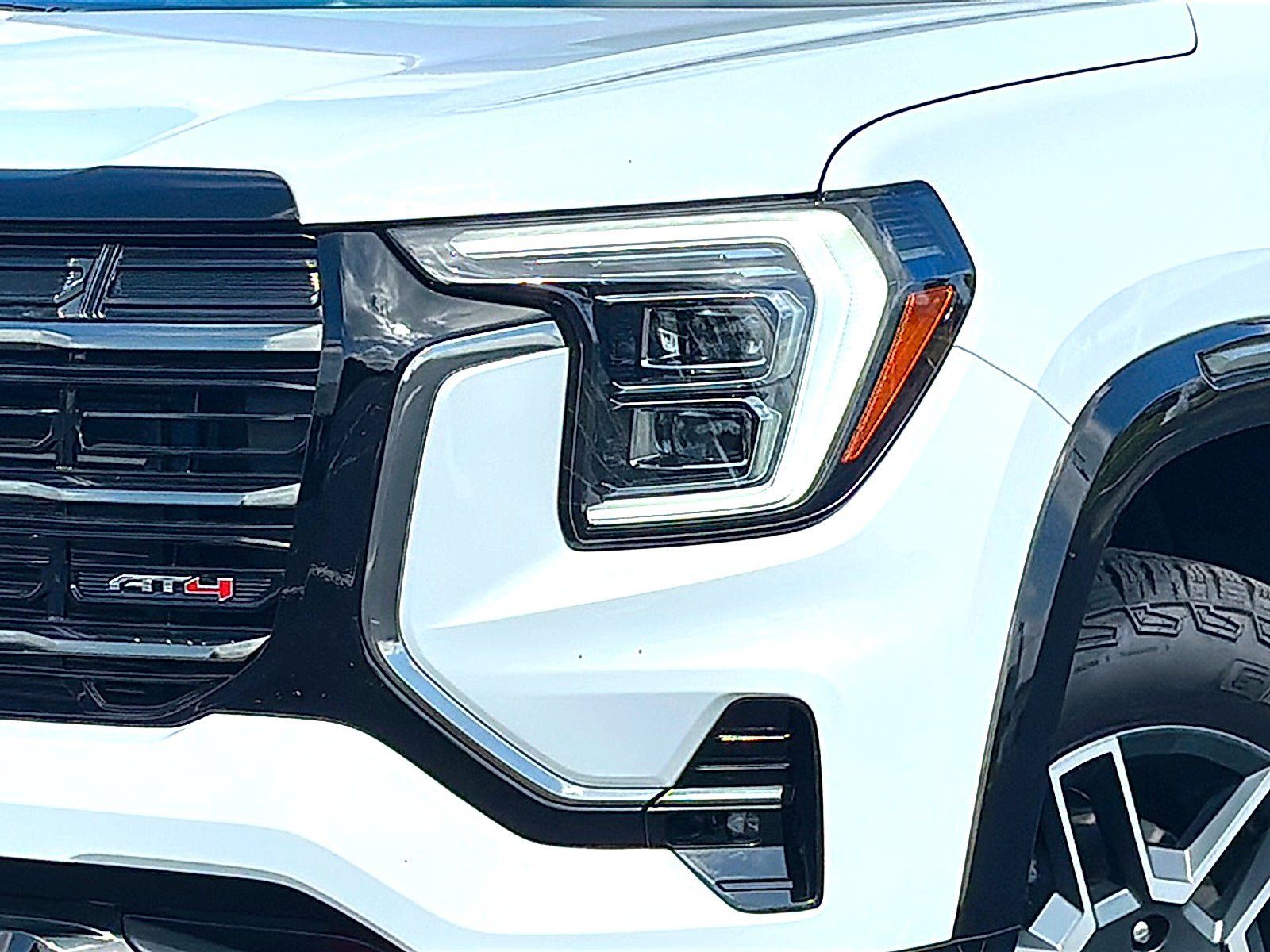 New 2026 GMC Terrain AT4 w/ Convenience Package III AWD/4WD image 4