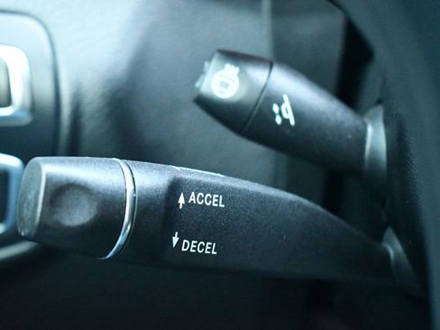 Used 2017 Mercedes-Benz GLC 43 AMG 4MATIC image 41