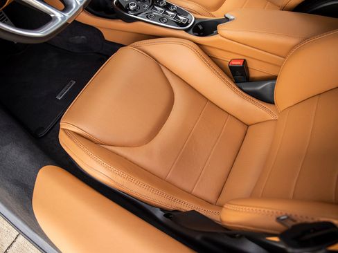 Used 2023 McLaren GT RWD image 24