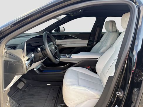 Used 2024 Cadillac Lyriq Sport image 9