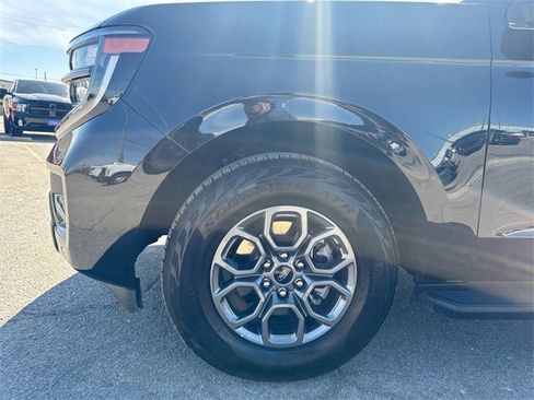 Certified 2025 Ford Expedition Active image 23