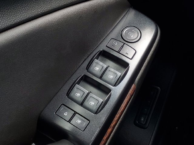 Certified 2019 GMC Yukon SLT AWD/4WD image 17
