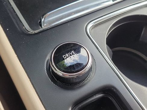 Certified 2024 Lincoln Corsair FWD image 25
