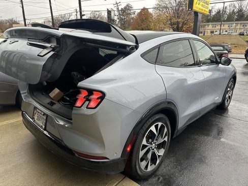 Used 2022 Ford Mustang Mach-E Premium image 20