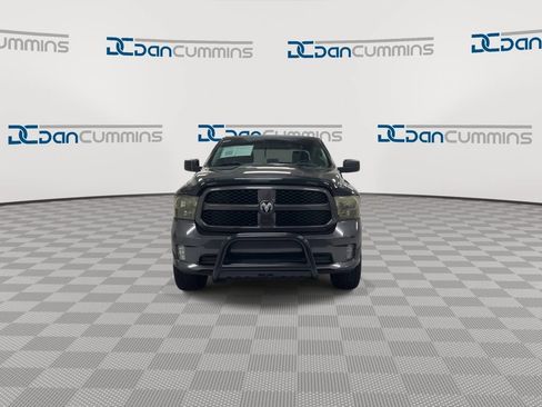 Used 2018 RAM 1500 Express w/ Express Value Package AWD/4WD image 3