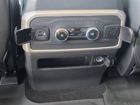 Used 2023 Ford Expedition XLT AWD/4WD image 22