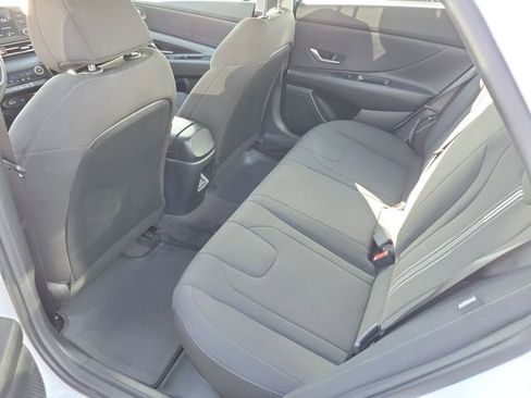 Certified 2025 Hyundai Elantra Blue image 16