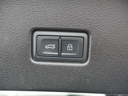 Used 2023 Audi Q5 2.0T Premium Plus w/ Premium Plus Package image 27