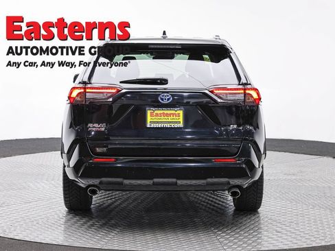 Used 2022 Toyota RAV4 SE AWD/4WD image 6