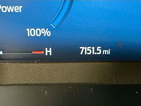 Used 2024 Ford Escape SE w/ PHEV Premium Package FWD image 17