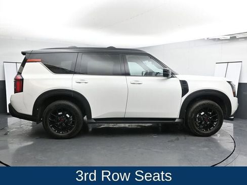 Used 2025 Nissan Armada PRO-4X image 12
