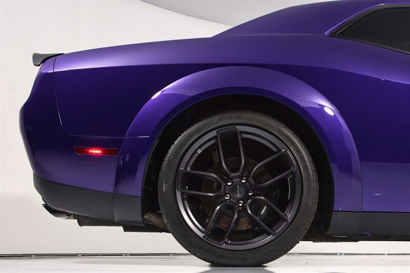 Used 2019 Dodge Challenger SRT Hellcat Redeye RWD image 16