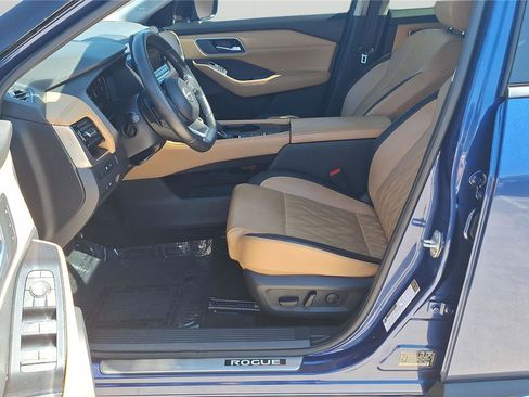 Used 2023 Nissan Rogue Platinum w/ Platinum Premium Package image 18