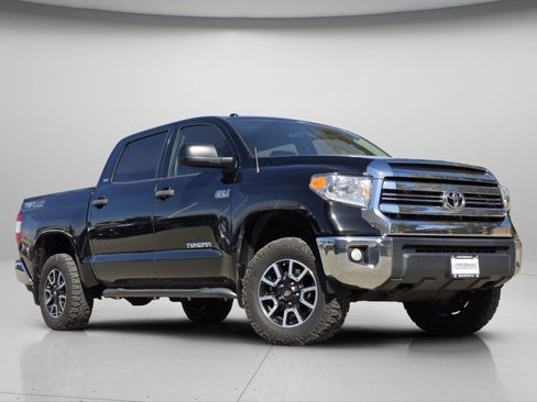 Used 2017 Toyota Tundra SR5 w/ TRD Off Road Package AWD/4WD image 2