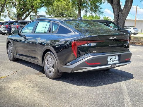 New 2026 Kia K4 FWD image 3