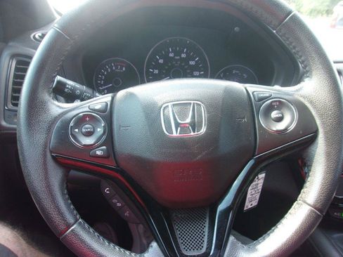 Used 2022 Honda HR-V Sport image 16