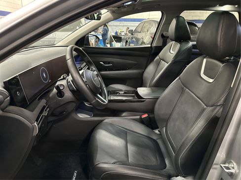 Used 2025 Hyundai Tucson Limited image 9