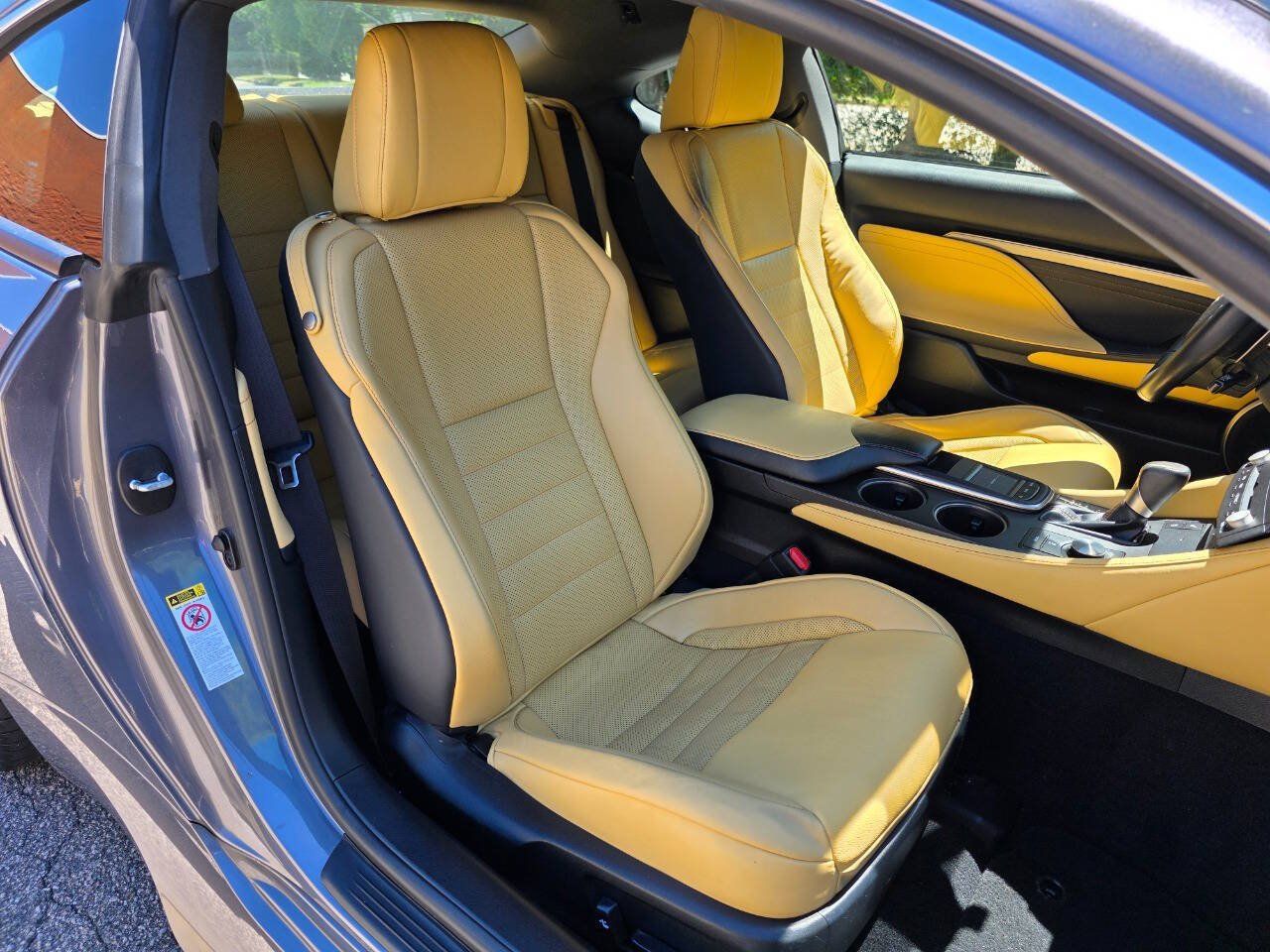 Used 2015 Lexus RC 350 w/ Luxury Package RWD image 34