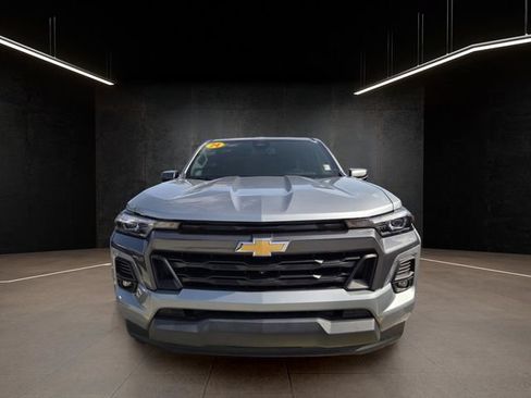 Used 2024 Chevrolet Colorado LT w/ LT Convenience Package III RWD image 2