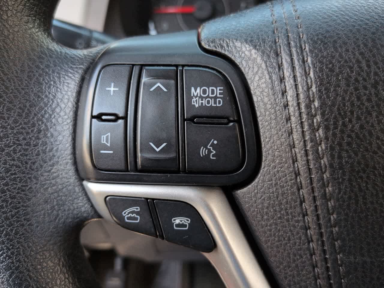 Used 2016 Toyota Sienna LE FWD image 23