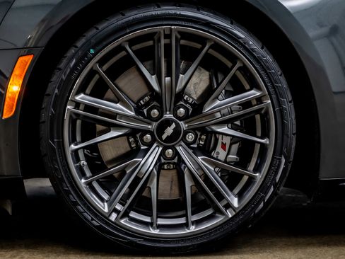 Used 2017 Chevrolet Camaro ZL1 image 34