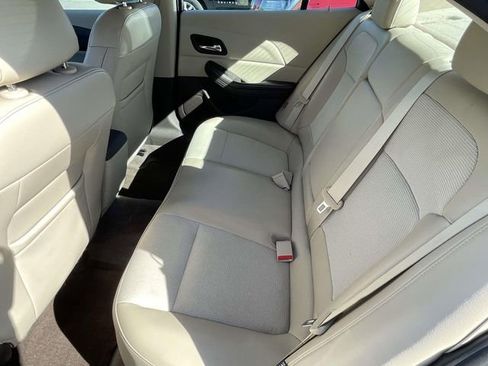 Used 2014 Chevrolet Malibu LT w/ Power Convenience Package FWD image 12