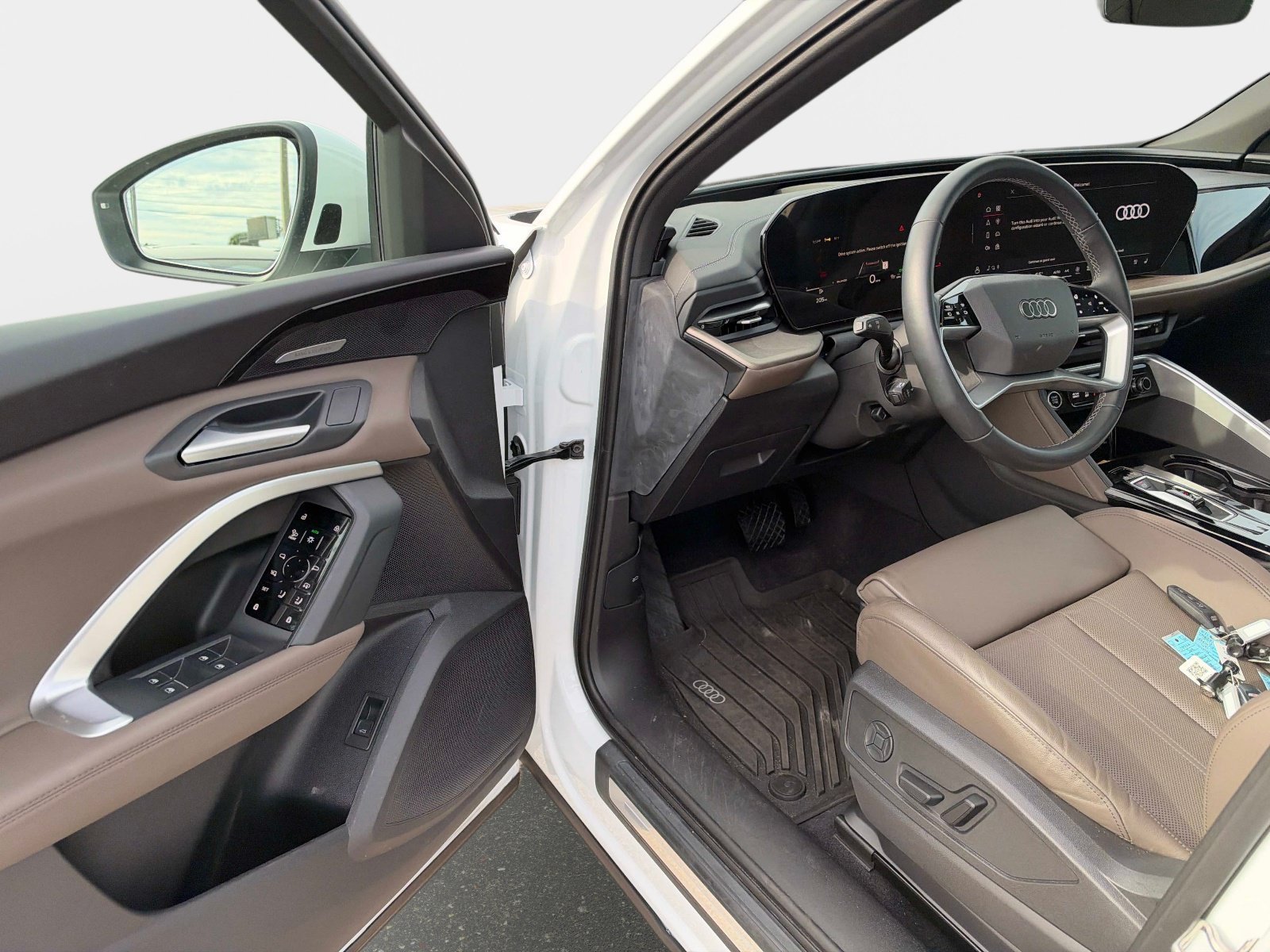 Used 2025 Audi Q5 Premium Plus AWD/4WD image 11