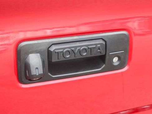 Used 2017 Toyota Tacoma TRD Sport w/ Tow Package image 34