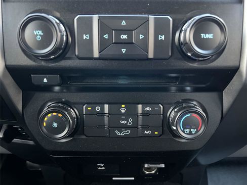 Used 2018 Ford F150 XLT w/ XTR Package image 20